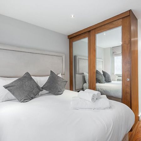 Stylish 2Bd Flat Opposite Harrods London Prime Location Διαμέρισμα Εξωτερικό φωτογραφία